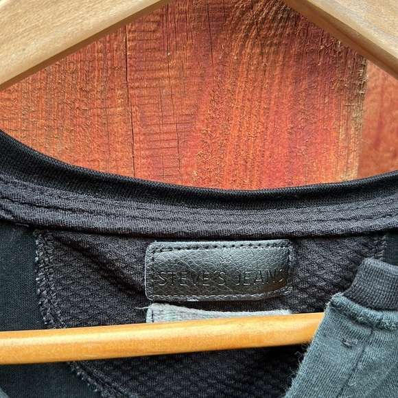 Steve’s Jeans Men’s V-Neck Short Sleeve Tee Size XL - Picture 2 of 6